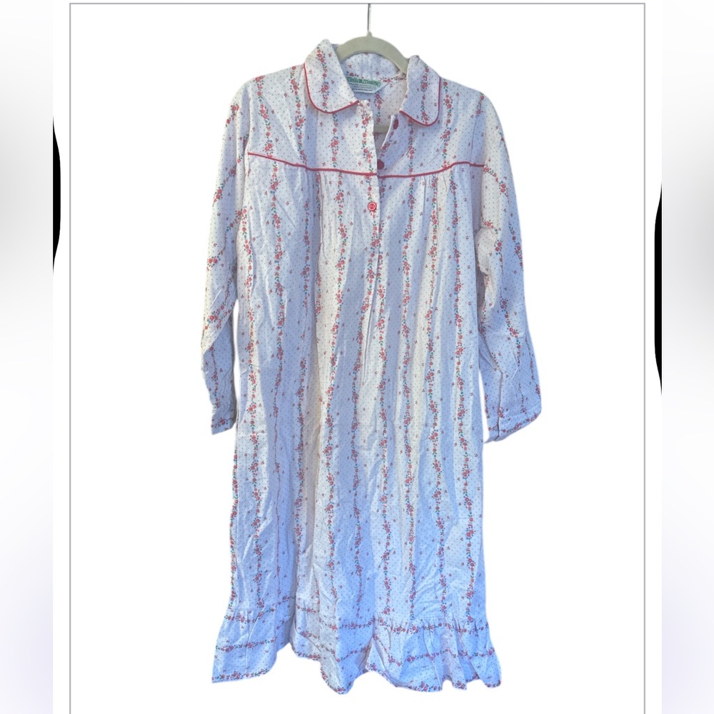 MOLLY MALONE vintage flannel nightgown